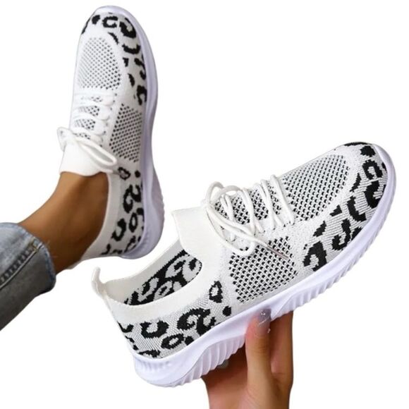 Slip on breathable mesh White Leopard Print Sneakers Women’s Size US 8 (… - Picture 1 of 16